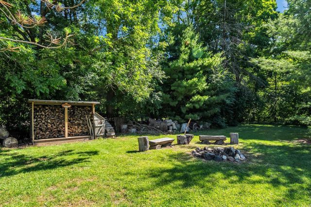 5835 S 92nd STREET, Hales Corners, WI 53130