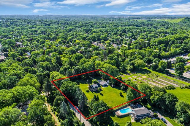 5835 S 92nd STREET, Hales Corners, WI 53130