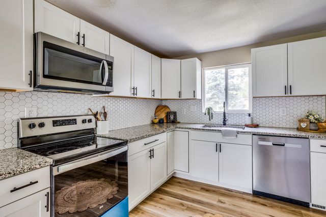 1131 N Gow St, Wichita, KS 67203