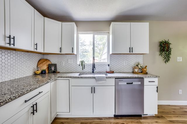 1131 N Gow St, Wichita, KS 67203