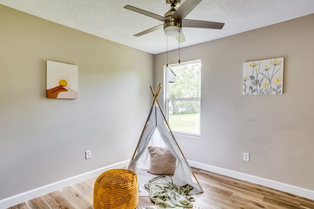 1131 N Gow St, Wichita, KS 67203