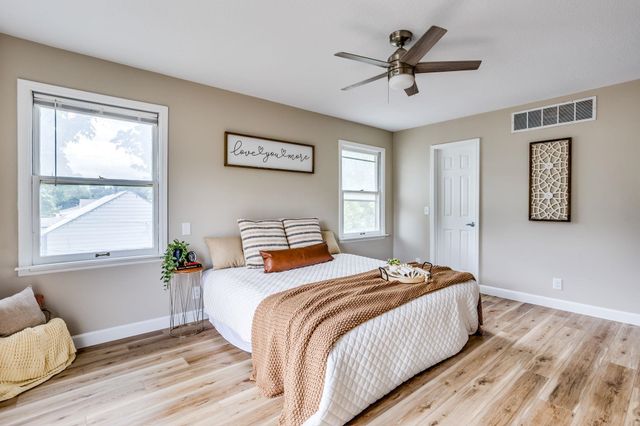 1131 N Gow St, Wichita, KS 67203