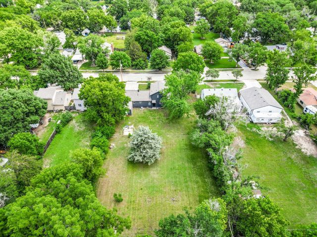 1131 N Gow St, Wichita, KS 67203