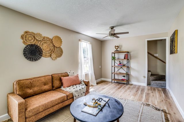 1131 N Gow St, Wichita, KS 67203