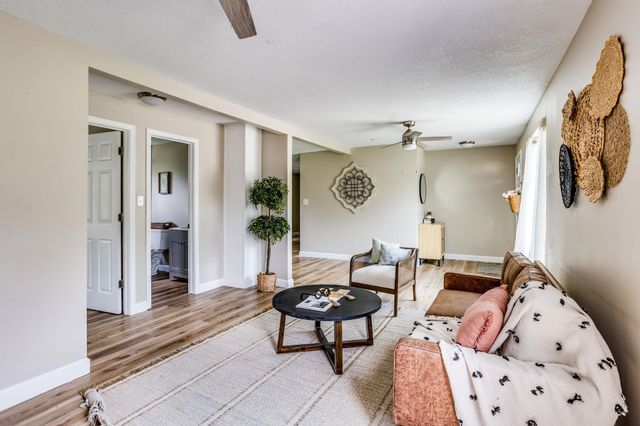 1131 N Gow St, Wichita, KS 67203