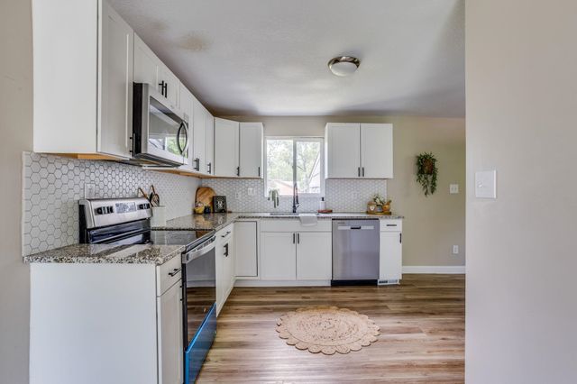 1131 N Gow St, Wichita, KS 67203