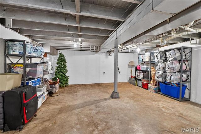 6409 Marquette Avenue, St Louis, MO 63139