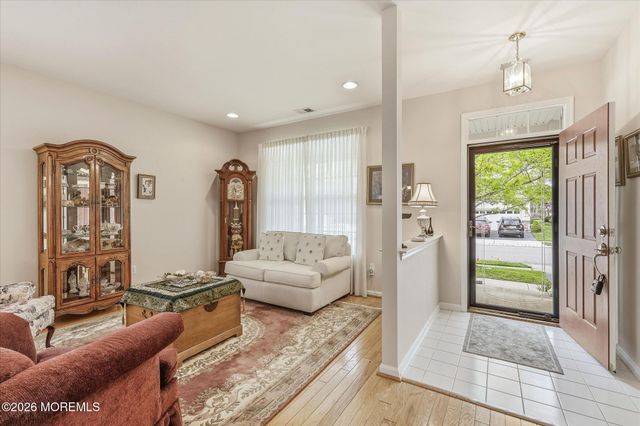 39 Newport Street, Barnegat, NJ 08005