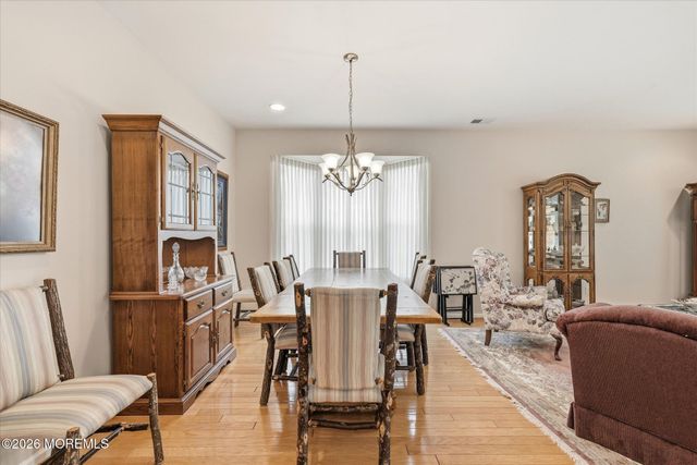 39 Newport Street, Barnegat, NJ 08005