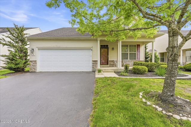 39 Newport Street, Barnegat, NJ 08005