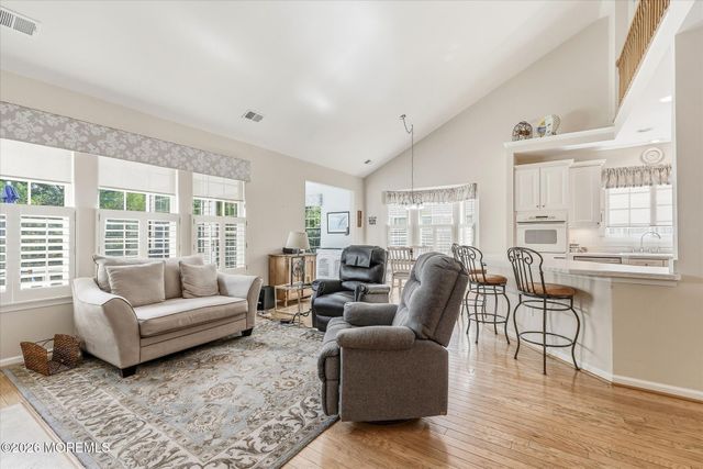 39 Newport Street, Barnegat, NJ 08005