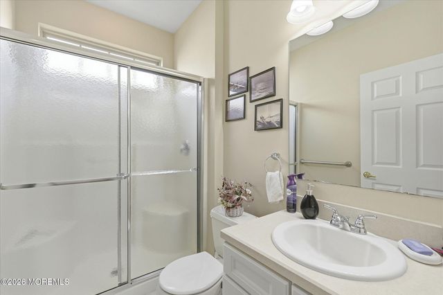 39 Newport Street, Barnegat, NJ 08005