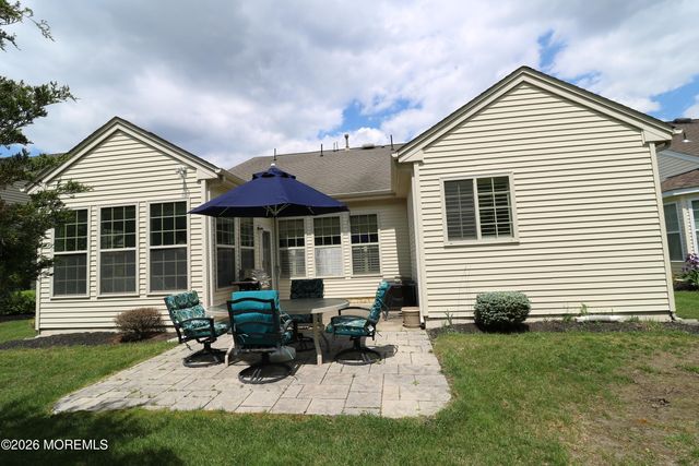 39 Newport Street, Barnegat, NJ 08005