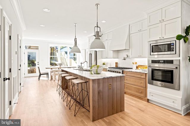 1413 TAYLOR ST NW, Washington, DC 20011