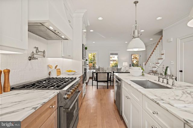 1413 TAYLOR ST NW, Washington, DC 20011