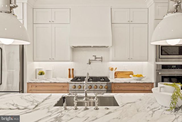 1413 TAYLOR ST NW, Washington, DC 20011