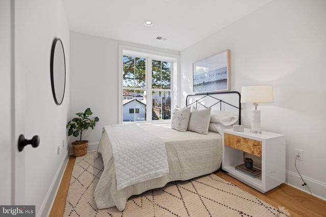 1413 TAYLOR ST NW, Washington, DC 20011