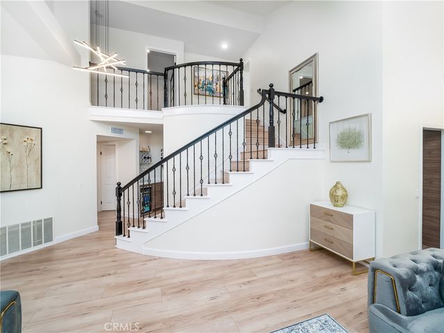 23304 W Vail, West Hills, CA 91307