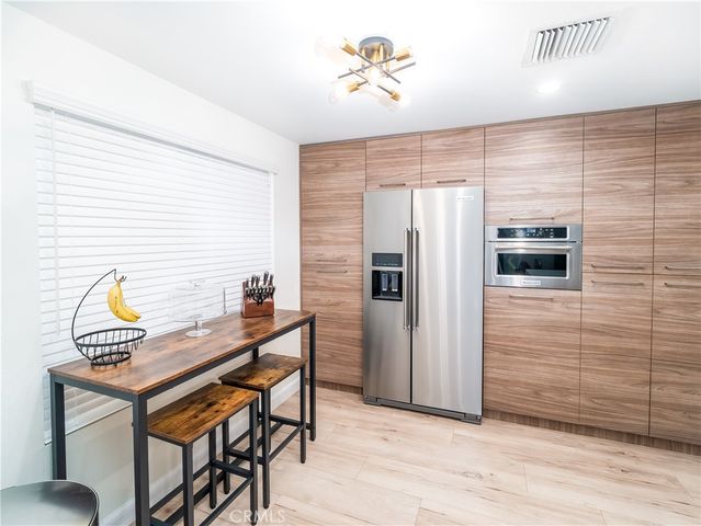 23304 W Vail, West Hills, CA 91307