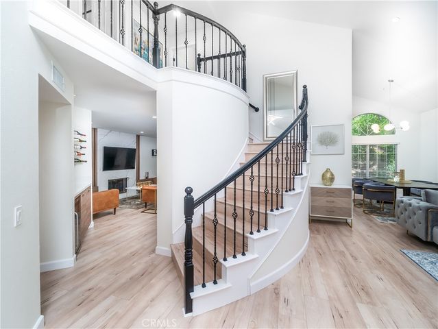 23304 W Vail, West Hills, CA 91307