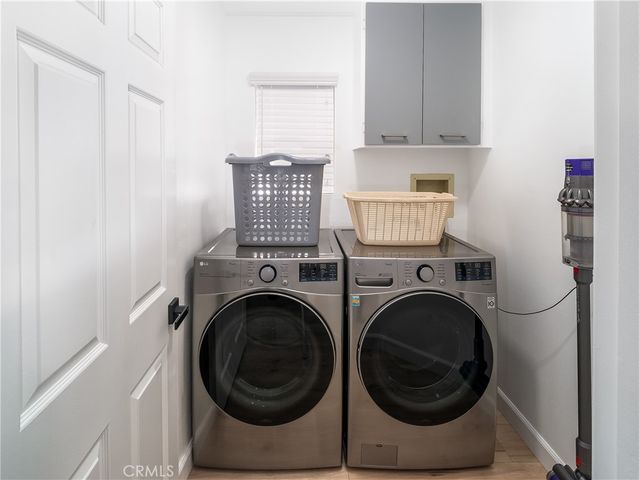 23304 W Vail, West Hills, CA 91307