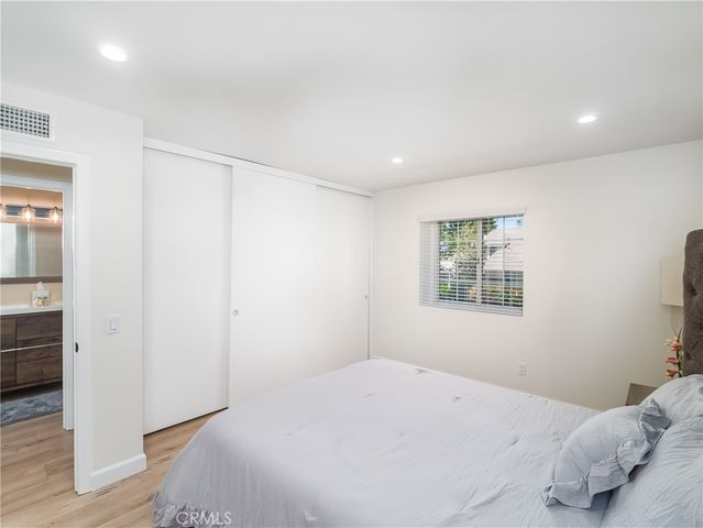 23304 W Vail, West Hills, CA 91307