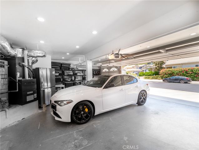 23304 W Vail, West Hills, CA 91307