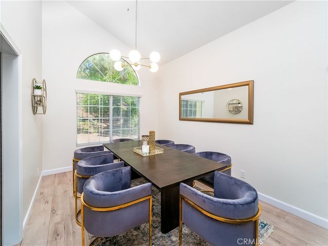 23304 W Vail, West Hills, CA 91307