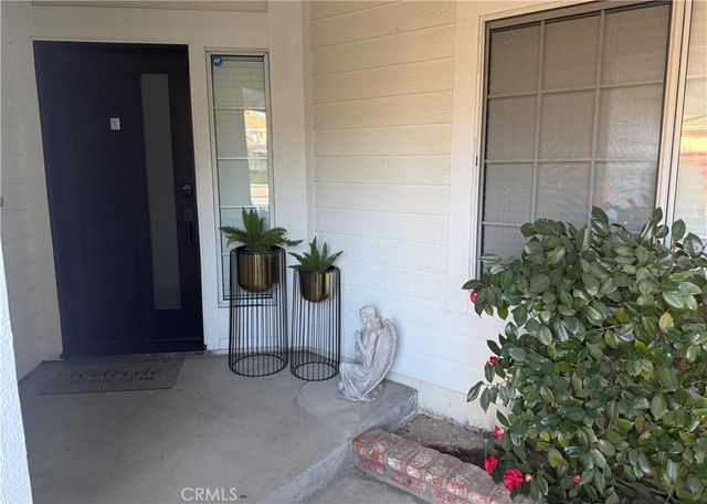 23304 W Vail, West Hills, CA 91307