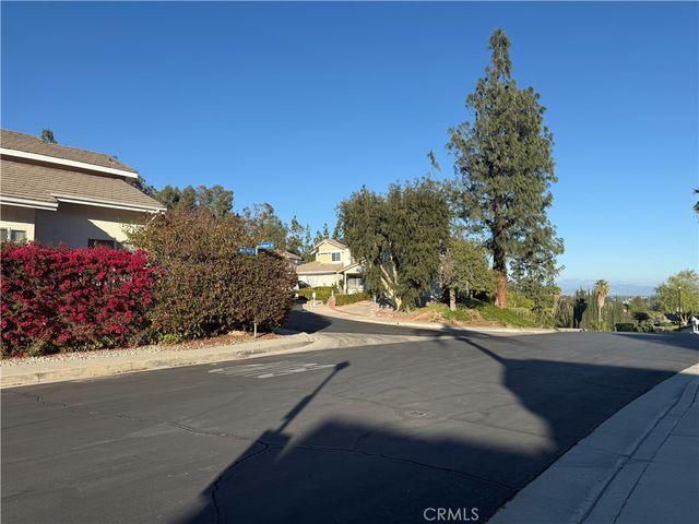 23304 W Vail, West Hills, CA 91307