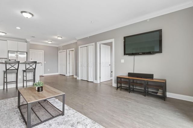 925 Ingleside Avenue, 307, Columbus, OH 43215
