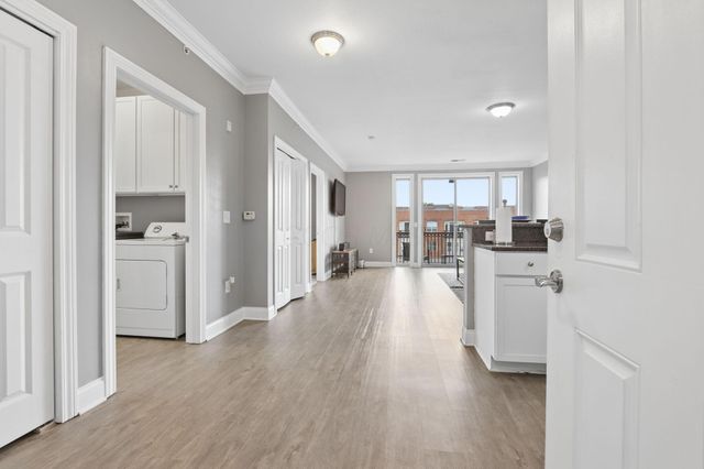 925 Ingleside Avenue, 307, Columbus, OH 43215