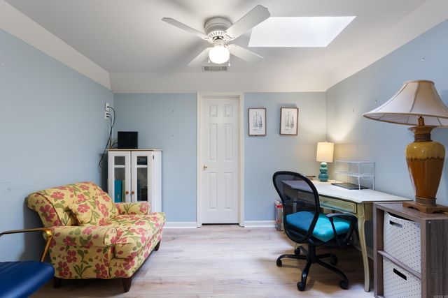 4 Ridgefield Court, Little Rock, AR 72223