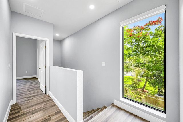 333 NW 41st Street 337, Oakland Park, FL 33309
