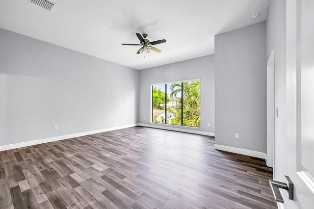 333 NW 41st Street 337, Oakland Park, FL 33309