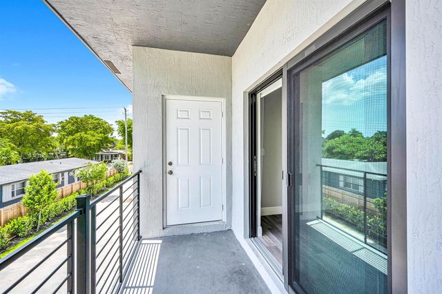 333 NW 41st Street 337, Oakland Park, FL 33309
