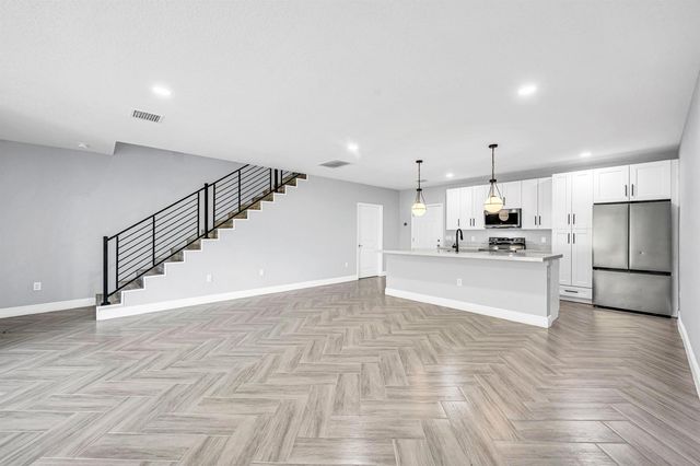 333 NW 41st Street 337, Oakland Park, FL 33309
