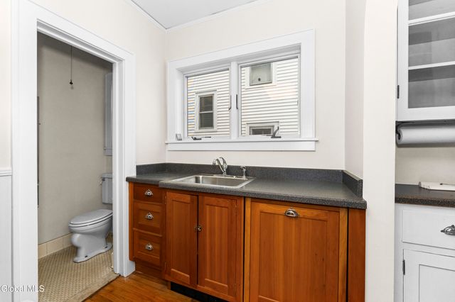 78 S Pine Avenue, Albany, NY 12208