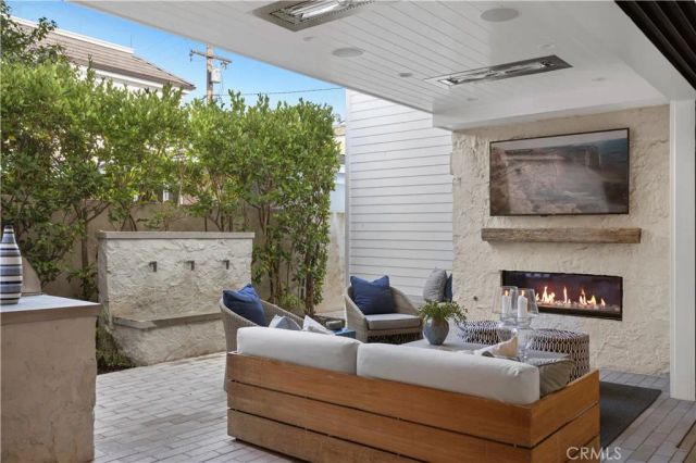 302 Orchid Avenue, Corona Del Mar, CA 92625