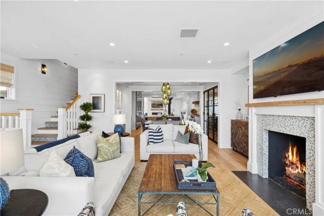 302 Orchid Avenue, Corona Del Mar, CA 92625
