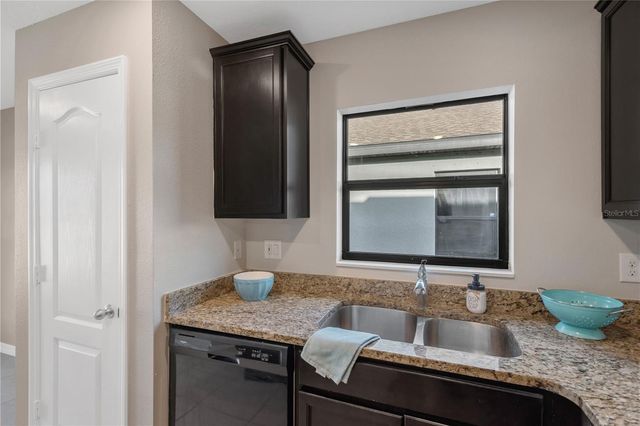 808 CHATHAM WALK DRIVE, Ruskin, FL 33570