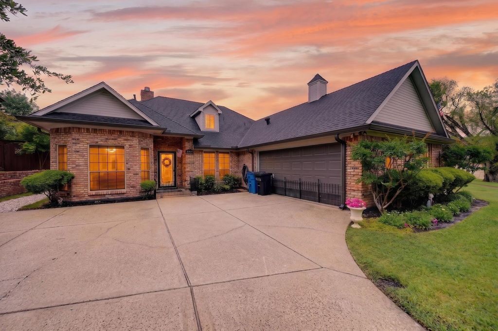 104 Easterner Place, Rockwall, TX 75032