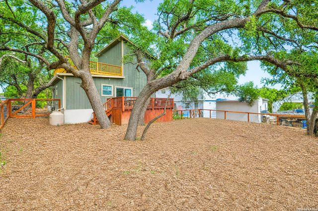 1668 Canyon Edge, Canyon Lake, TX 78133