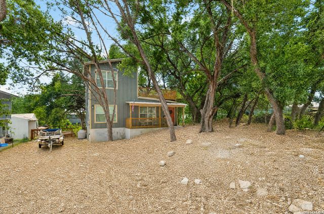 1668 Canyon Edge, Canyon Lake, TX 78133