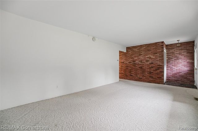 35804 Fernwood Street, Westland, MI 48186