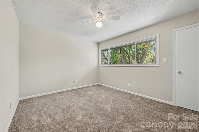 8005 Horse Chestnut Lane, Charlotte, NC 28277