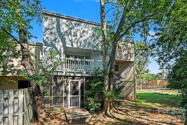 8005 Horse Chestnut Lane, Charlotte, NC 28277