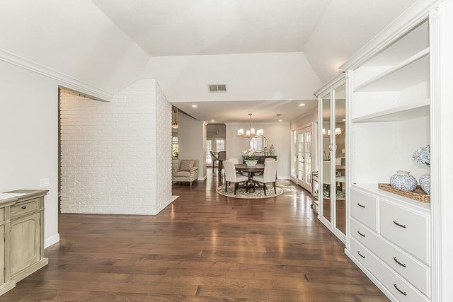 598 E Serena Avenue, Fresno, CA 93720