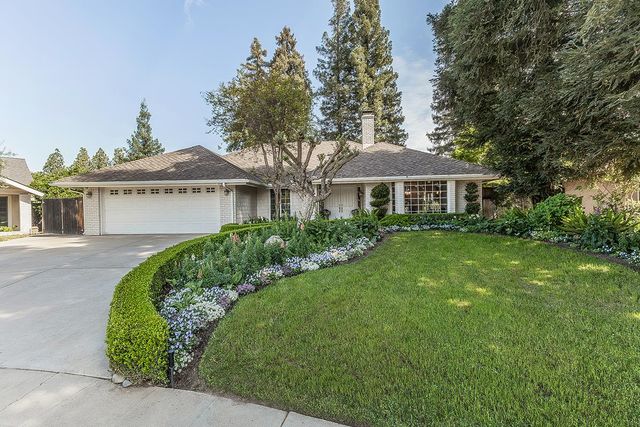 598 E Serena Avenue, Fresno, CA 93720