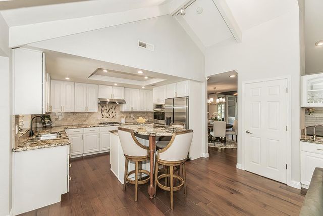 598 E Serena Avenue, Fresno, CA 93720